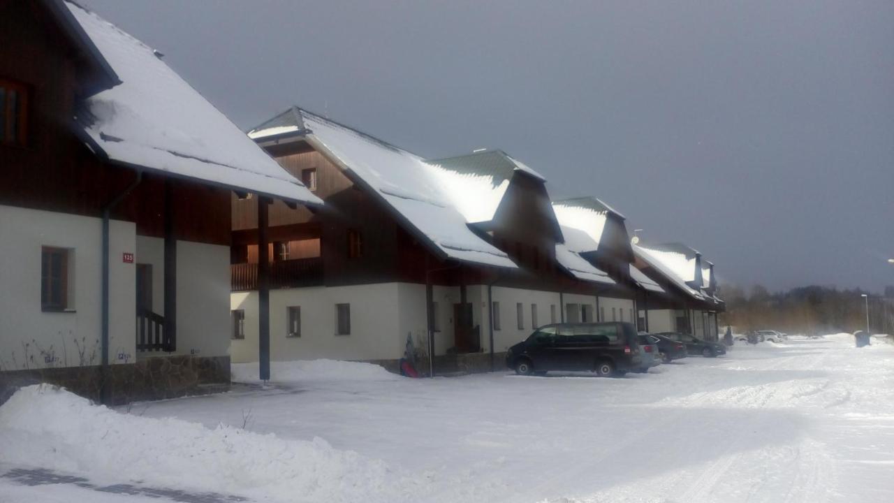 Pecka - Apartment Nova Pec
